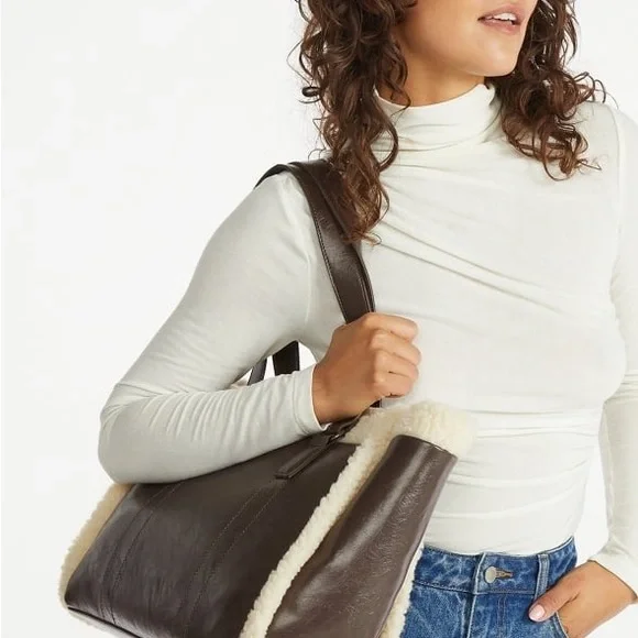 Faux Shearling Trimmed Vegan Leather Tote Bag - Picture 2 of 7